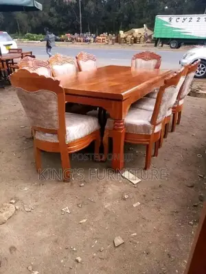6 Seater Quality Antique Dining Table
