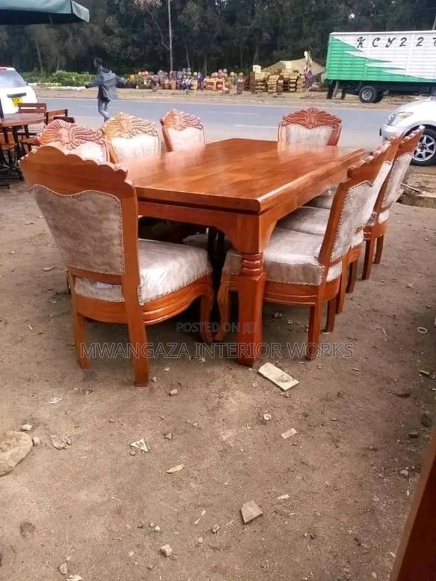 6 Seater Quality Antique Dining Table
