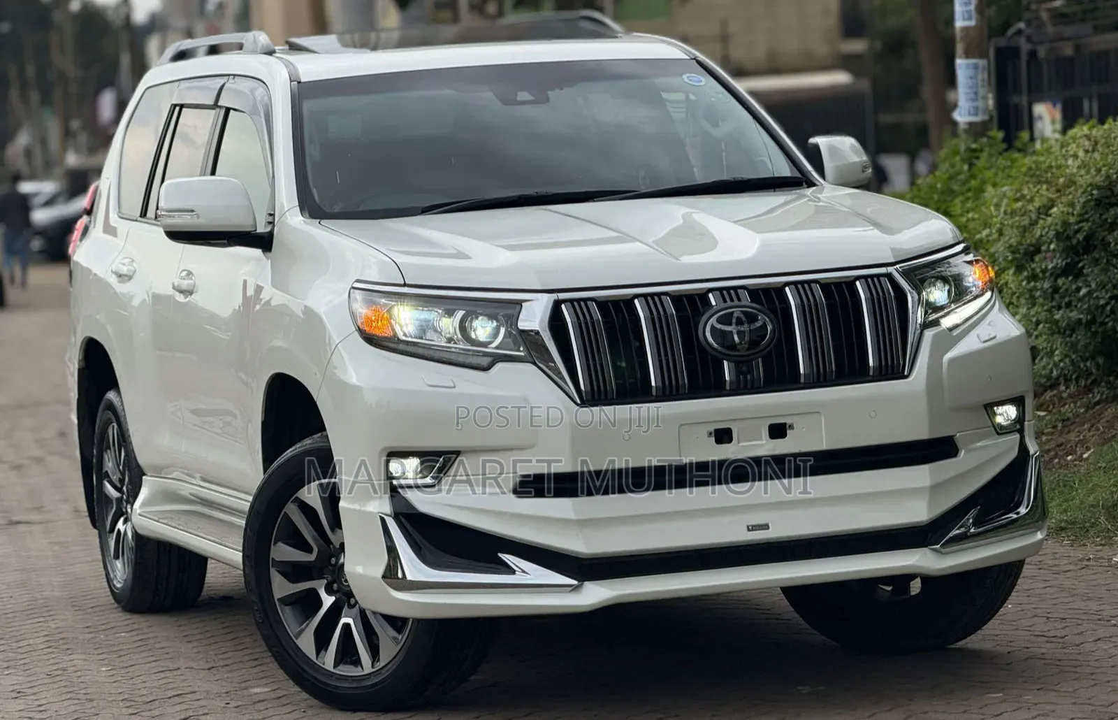 Toyota Land Cruiser Prado 2023 White