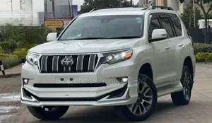 Toyota Land Cruiser Prado 2023 White