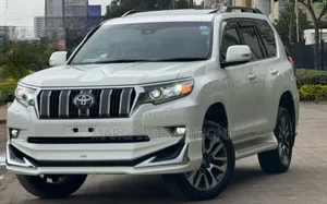 Toyota Land Cruiser Prado 2023 White