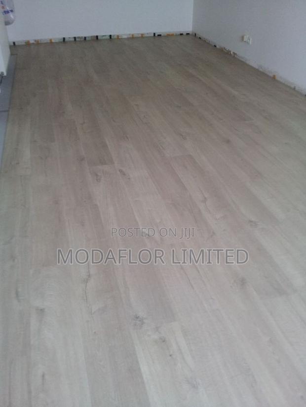 Stone Plastic Composite Flooring for Modern Homes - main view