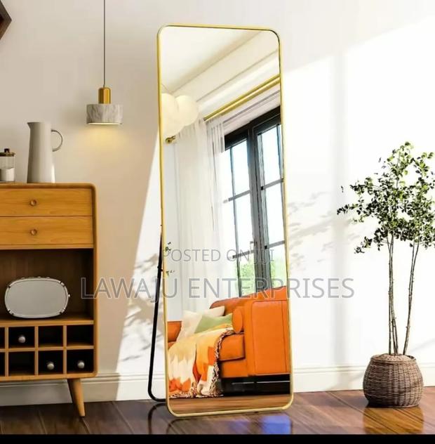 Unbreakable Mirror