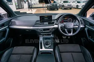 Audi Q5 2.0T Premium AWD quattro 2019 Gray