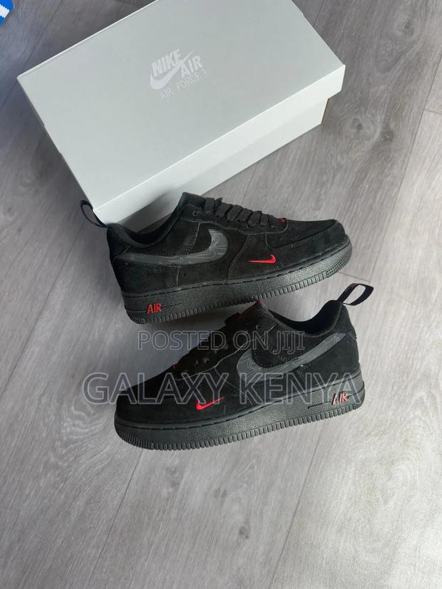 Nike Air Force 1 - main view