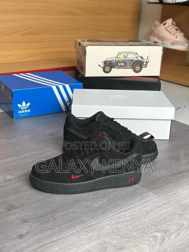 Nike Air Force 1 - thumbnail 2