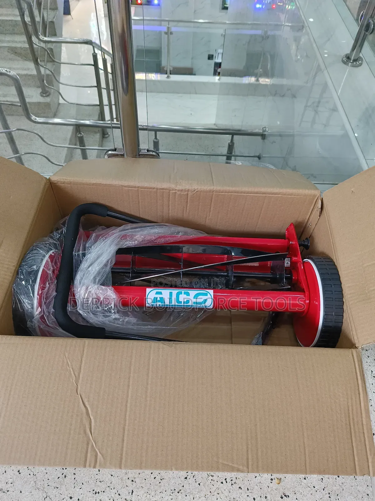 Aico 18" Manual Lawn Mower