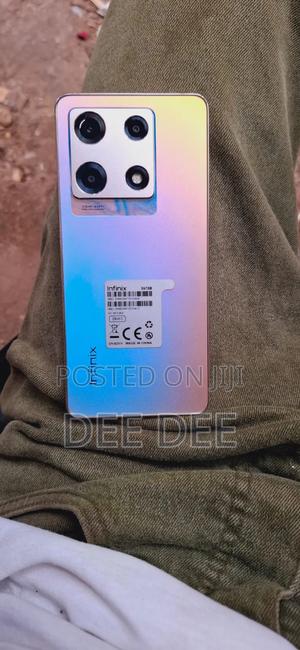 Infinix Note 30 Pro 256 GB Gold - thumbnail 2