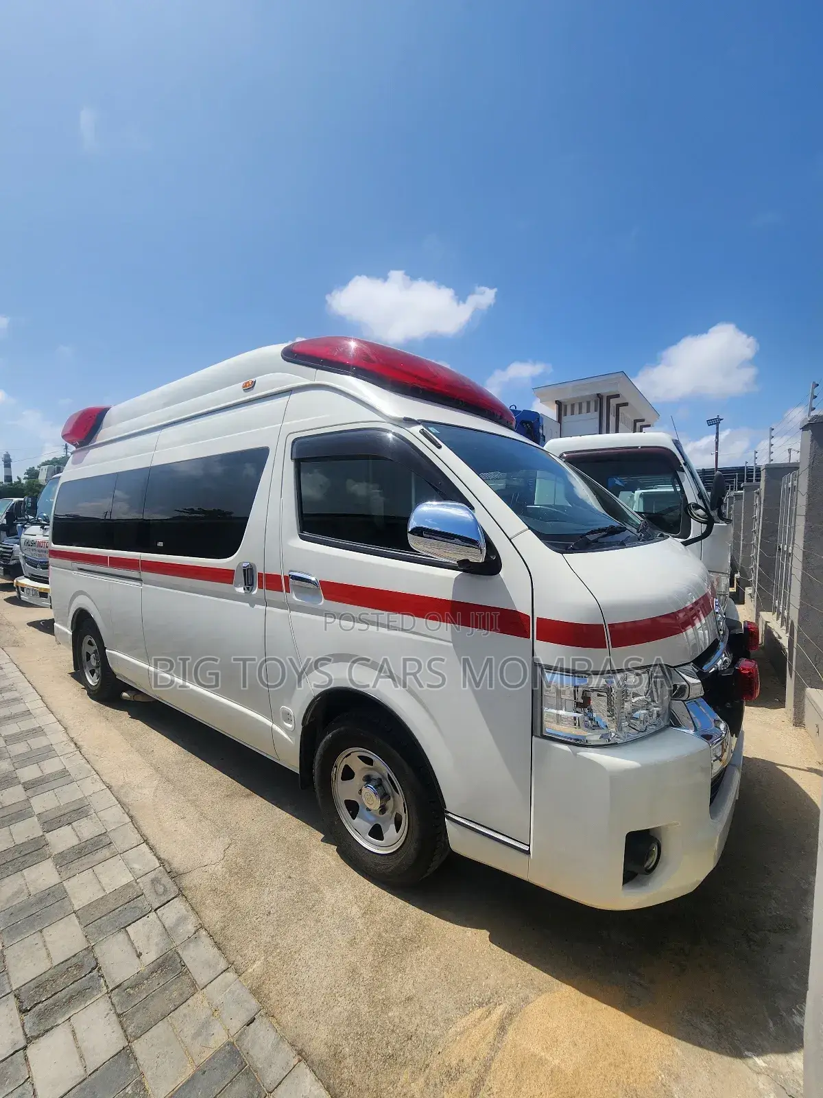 Toyota HiAce 2018 White