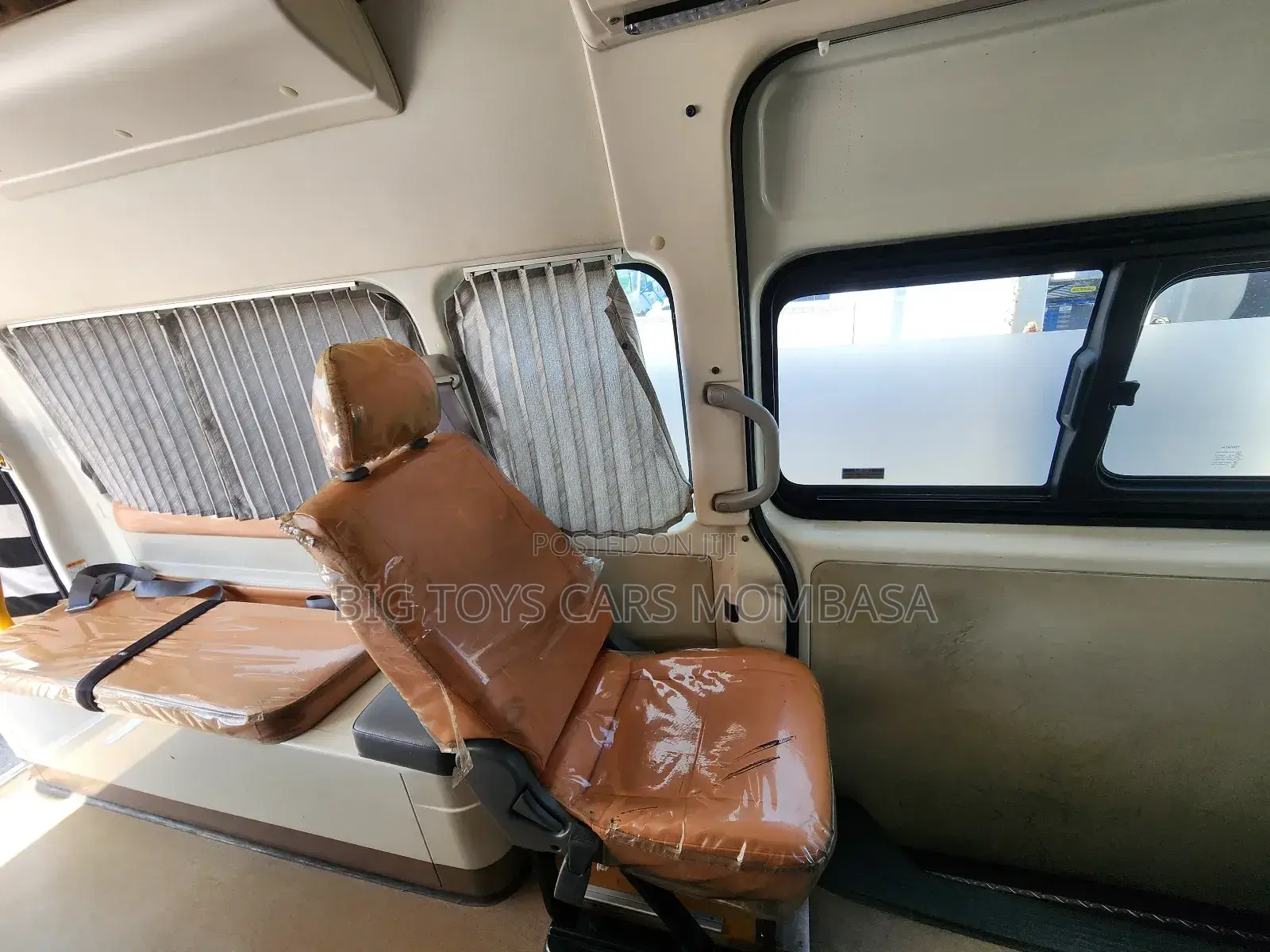Toyota HiAce 2018 White