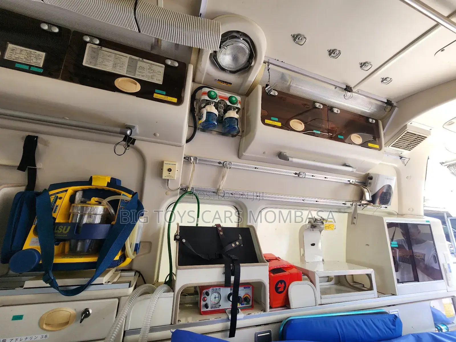 Toyota HiAce 2018 White