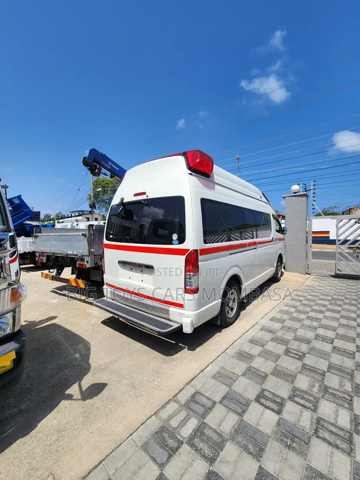 Toyota HiAce 2018 White