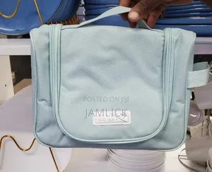 Portable Travel Cosmetic Bag - Av