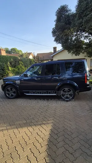 Land Rover Discovery 2013 Blue