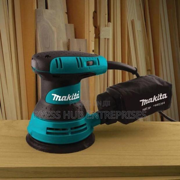Makita M9204b Random Orbital Sander - main view