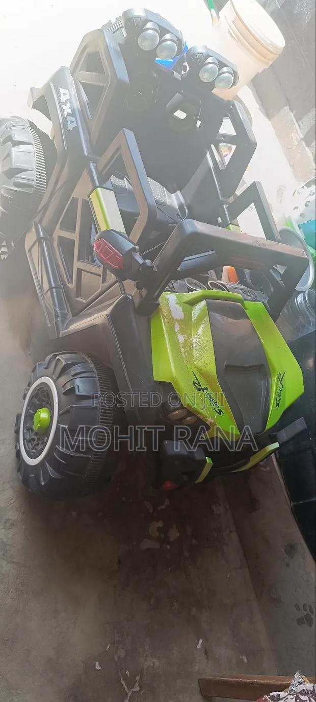 Kids Ride-on Car - thumbnail 3