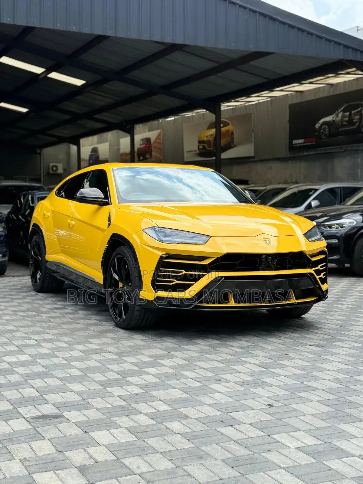 Lamborghini Urus Base 2019 Yellow