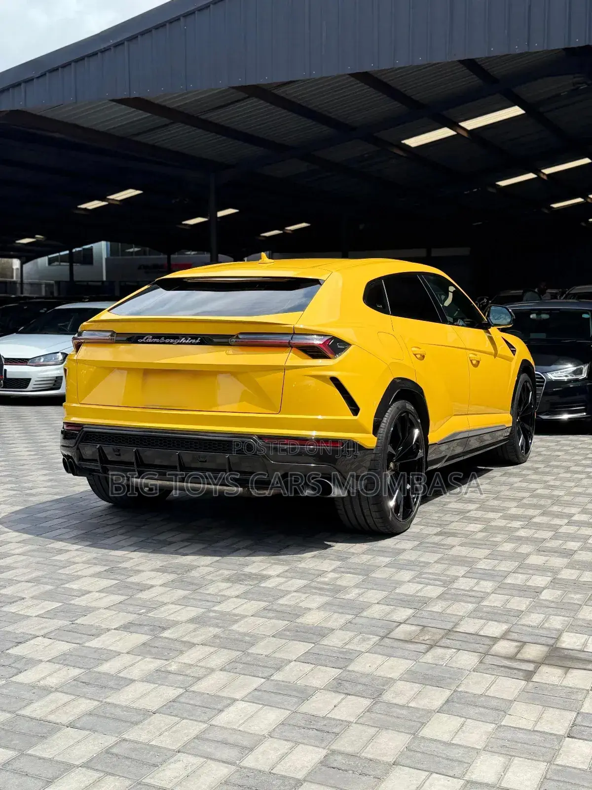 Lamborghini Urus Base 2019 Yellow