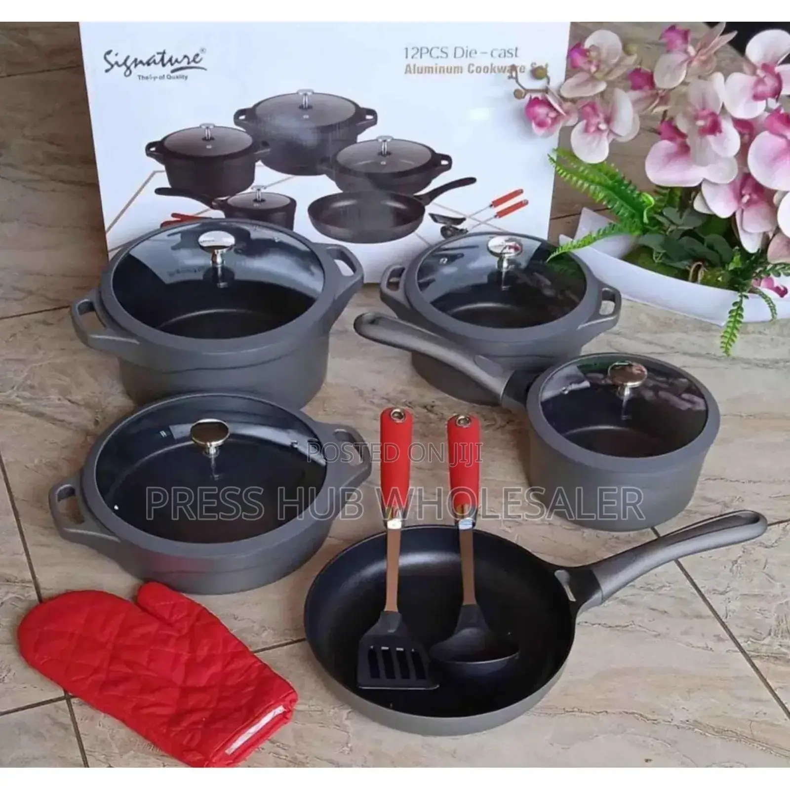 Signature 12-Piece Die-Cast Aluminum Cookware Set.