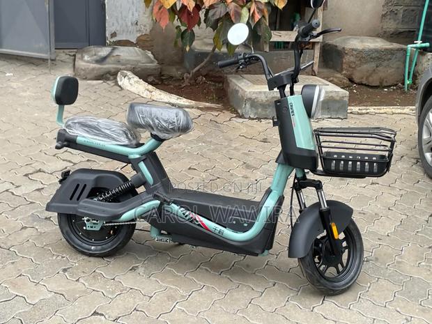 New Motorcycle 2026 Green - main view