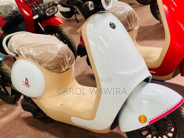 New Motorcycle 2026 White - thumbnail 3