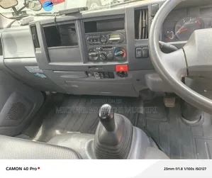 Isuzu Elf 2019yr-3000cc Diesel 2 Tonnes.