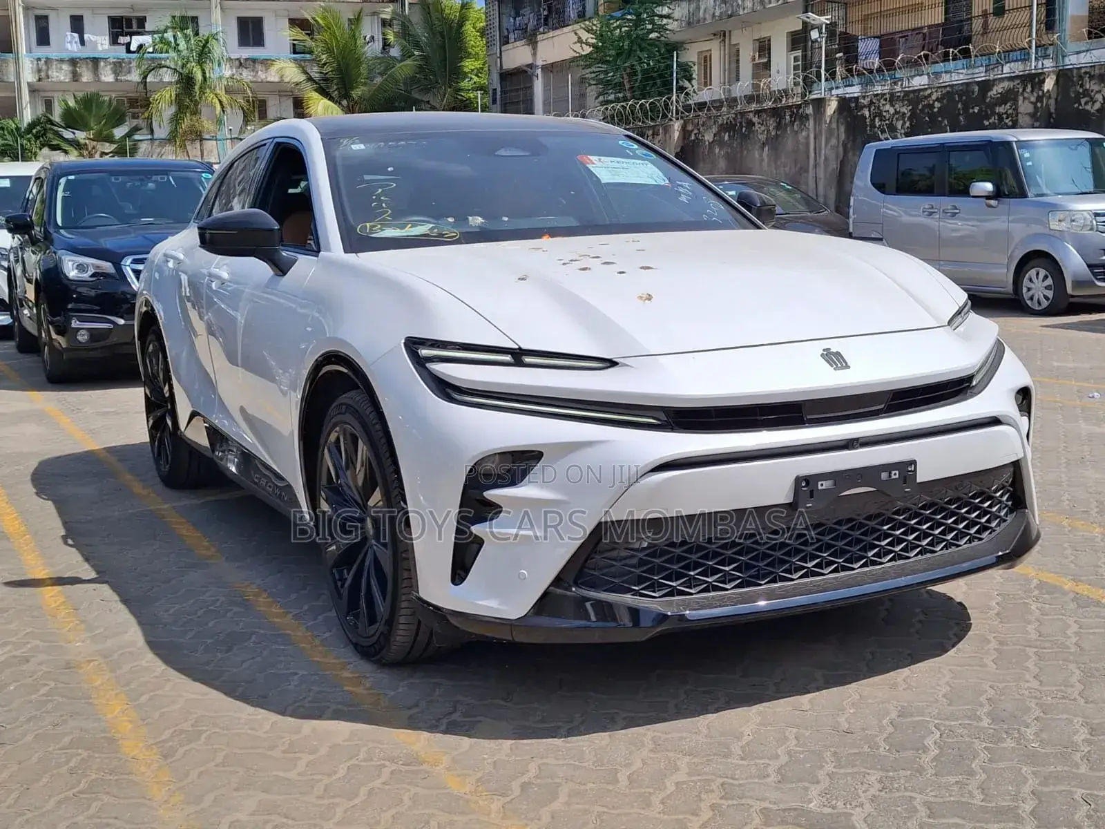 Toyota Crown 2020 White