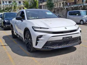 Toyota Crown 2020 White