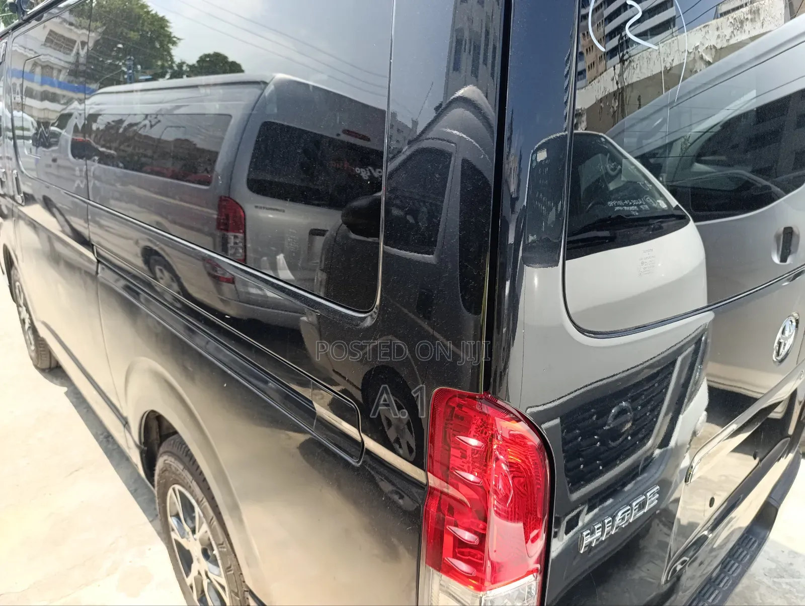 Toyota Regius 2018 Blue