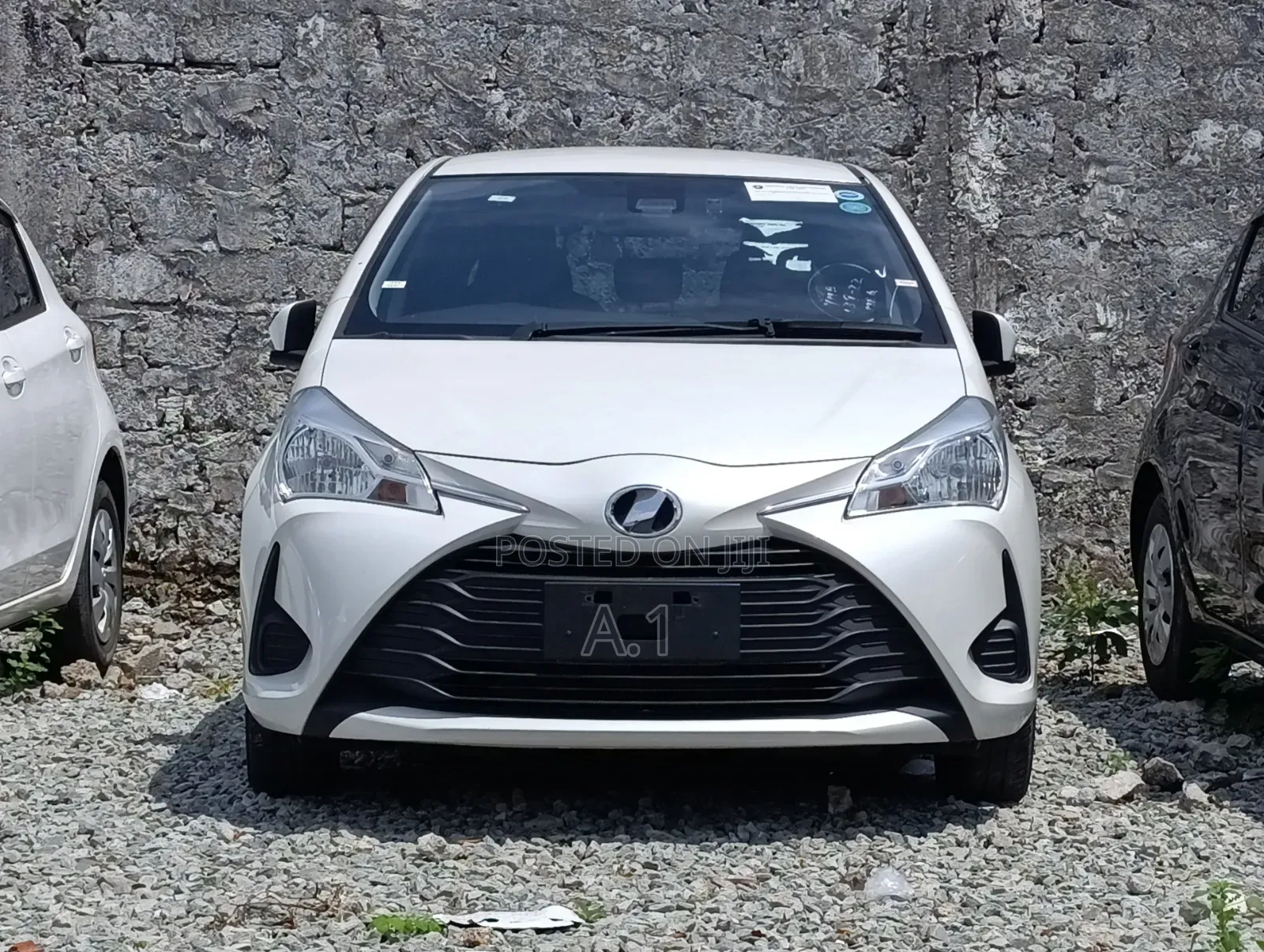 Toyota Vitz 1.0 FWD 5dr 2019 White