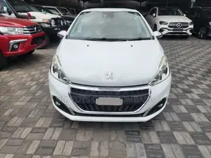 Peugeot 208 2018 White