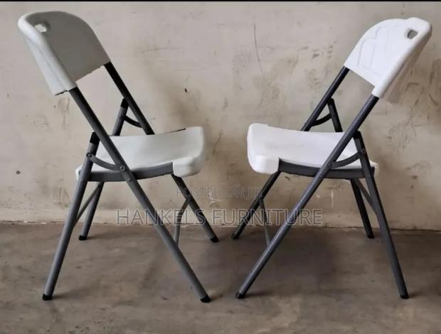 Heavy Duty Folding Plastic Chair for Events