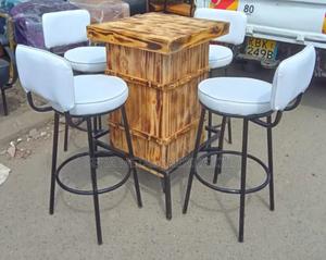 Rustic Barrel Bar Table With 4 High Stools. - main view