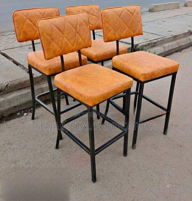 Metal Bar Stools,Very Comfortable Well-Cushioned.