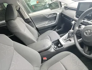 Toyota RAV4 2019 Blue