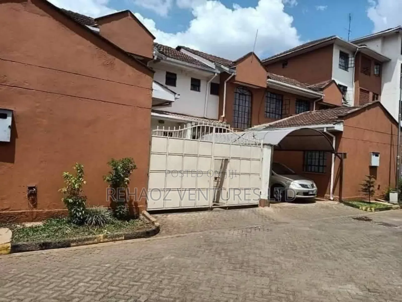 3bdrm Townhouse/Terrace in South C for sale
