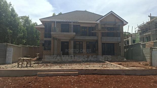5bdrm Maisonette in Kerarapon for sale - main view