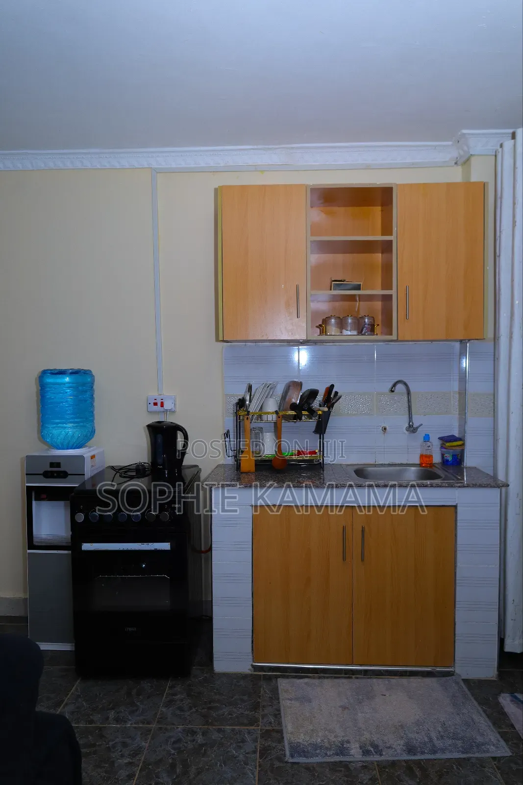 Studio Airbnb at Kamakis Crownz Towers
