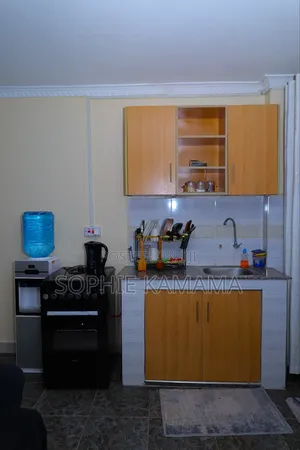 Studio Airbnb at Kamakis Crownz Towers