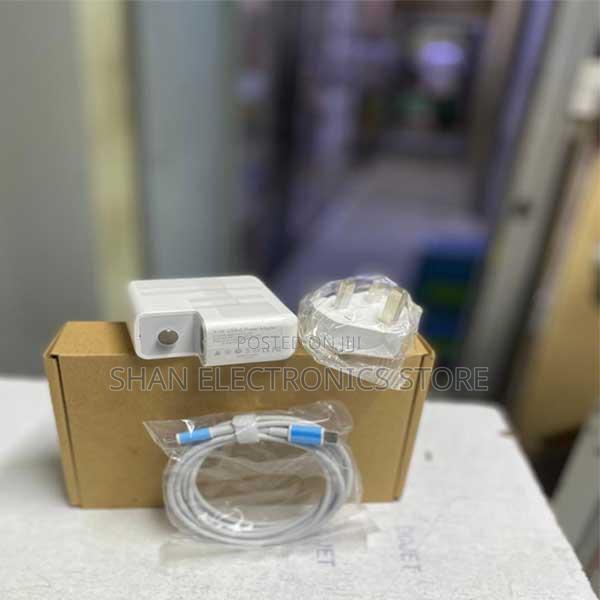 Usb-C Power Adapter 61 W 12 W Apple Macbook Pro Air Us Power