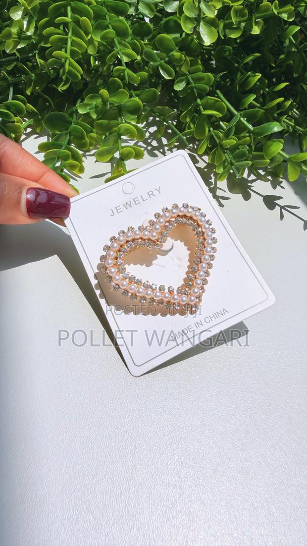 Cooperate Brooches - thumbnail 2