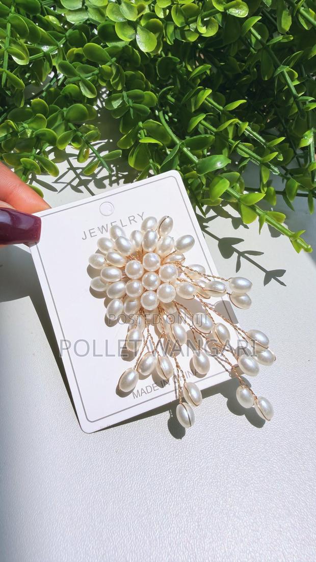 Cooperate Brooches - thumbnail 5