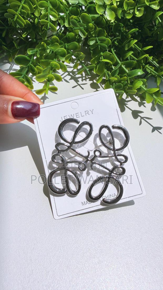 Cooperate Brooches - thumbnail 8