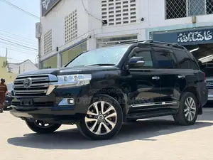 Toyota Land Cruiser 4.5 V8 TD 2019 Black