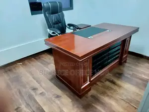 New Executive Office Desk With Leather Office Chair