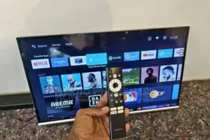 Skyworth 32inch Smart Tv. Google Tv