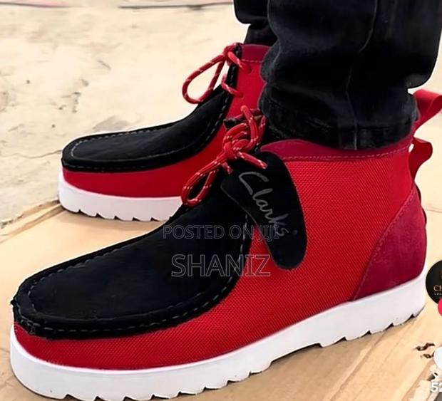 Clarks Original Hightop Chuka Black Red - main view