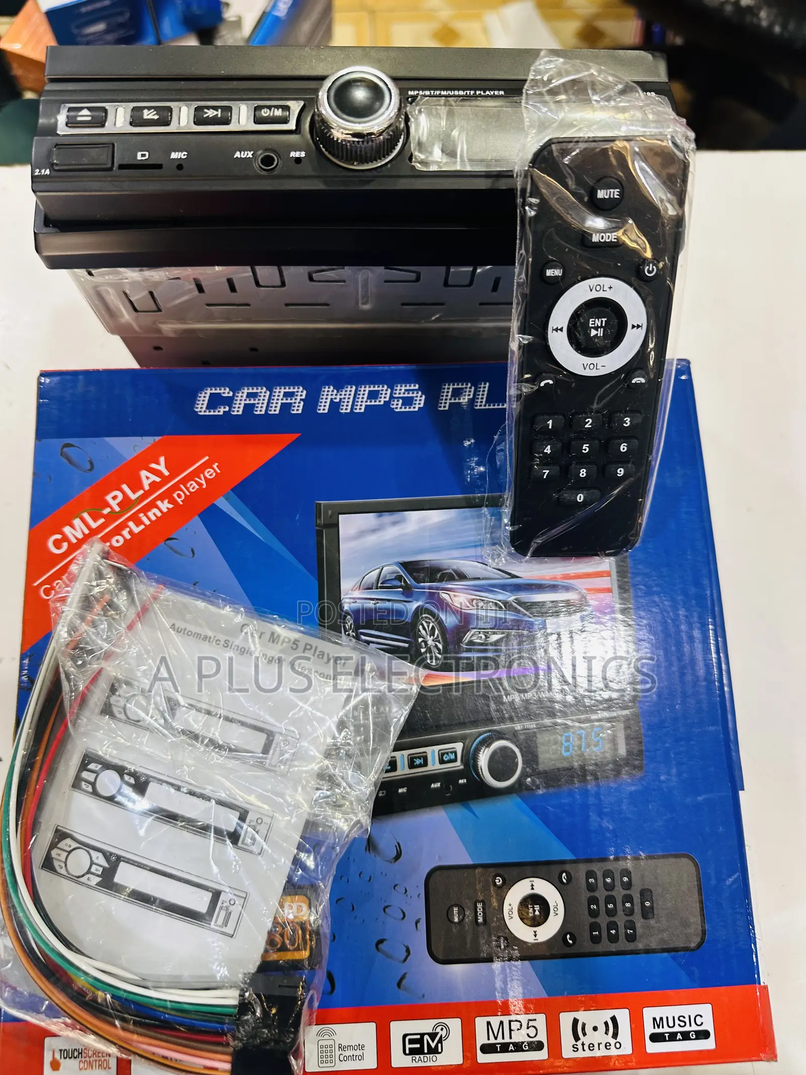 7 Inch Retractable Screen Car Radio – Flip-Out Multimedia Player