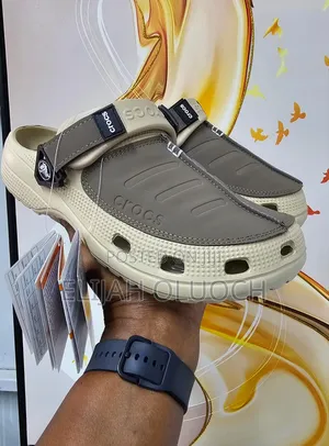 Crocs Baya Sandals - Beige
Quality