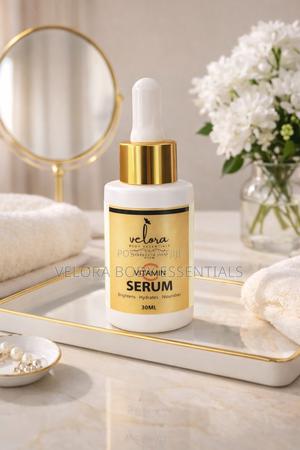 Velora Vitaminc Moisturizing Dark Spots Remover/ Corrector Serum